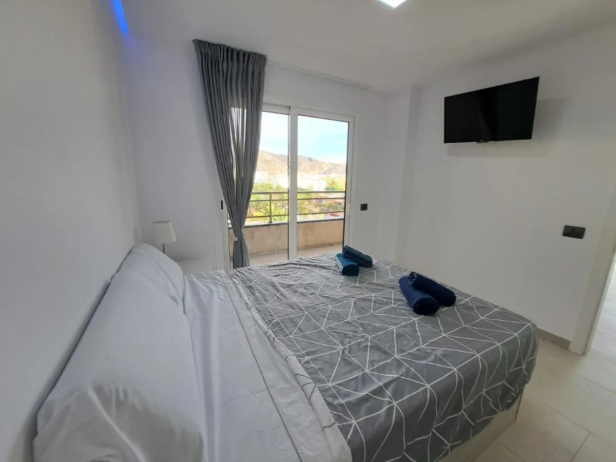 Newly Reformed 2 Bedroom Apartment In The Center Of Los Cristianos 0*, Los Cristianos (Tenerife) Spanien