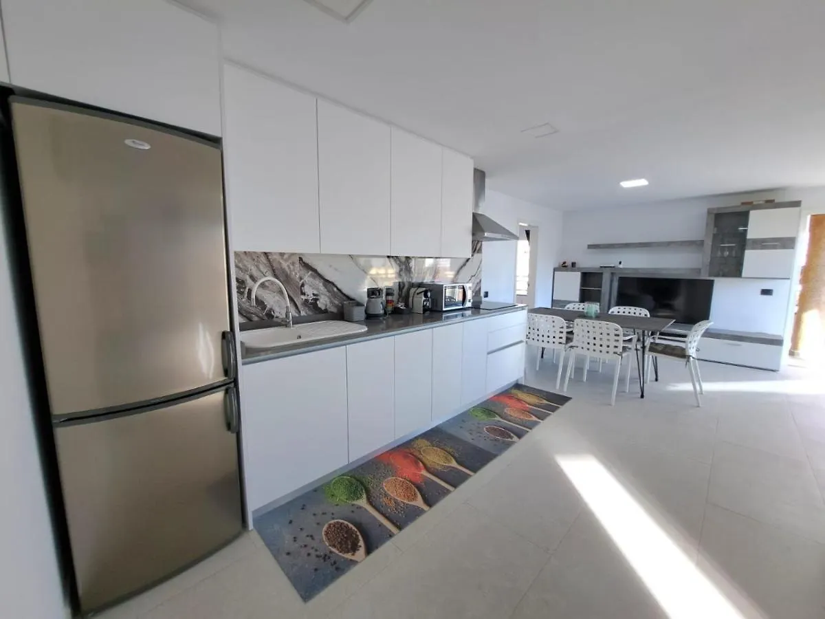 Newly Reformed 2 Bedroom Apartment In The Center Of Los Cristianos