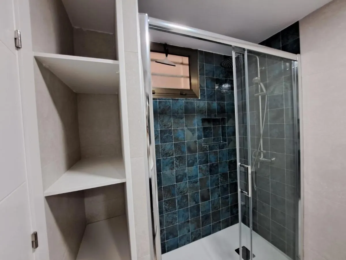 Newly Reformed 2 Bedroom Apartment In The Center Of Los Cristianos 스페인