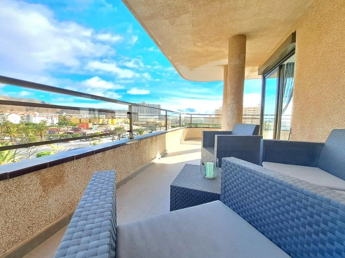 Newly Reformed 2 Bedroom Apartment In The Center Of Los Cristianos