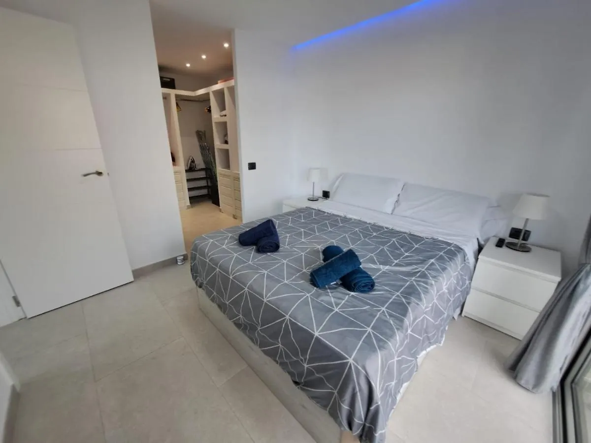 Newly Reformed 2 Bedroom Apartment In The Center Of Los Cristianos