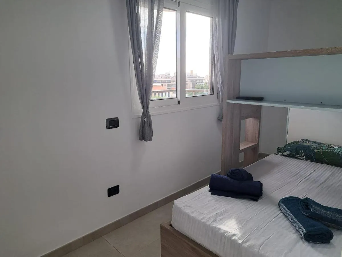 Newly Reformed 2 Bedroom Apartment In The Center Of Los Cristianos 스페인